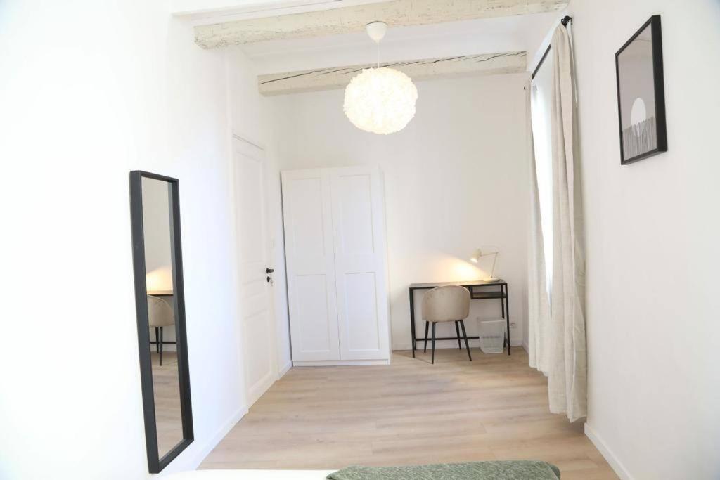 Magnifique T3 Sur Le Vieux Port-a 2 Pas Du Panier Appartement Marseilles