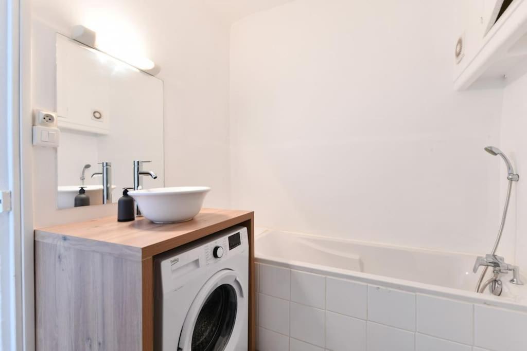 Appartement Superbe T2 A 2 Min A Pied De La Conception Marseilles