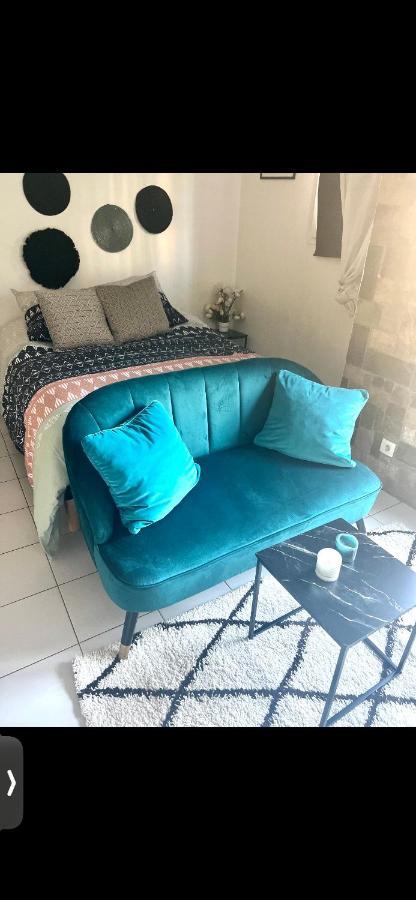 Jolie T2 De 30m2 Avec Terrasse Metro Timone A 5 Min * Marseille