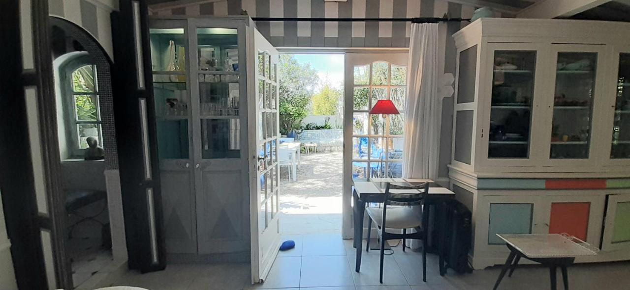 Maison Et Terrasse Dans Le Jardin Du Chateau De Gaillard Holiday home Marseille