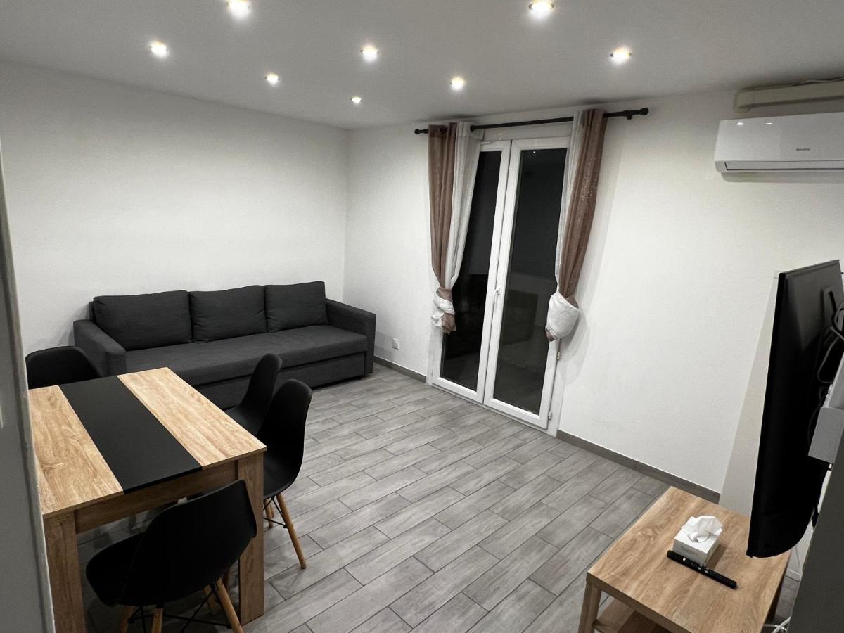 Apartment Superbe T3 Climatise Avec Balcon Parking Public Gratuit