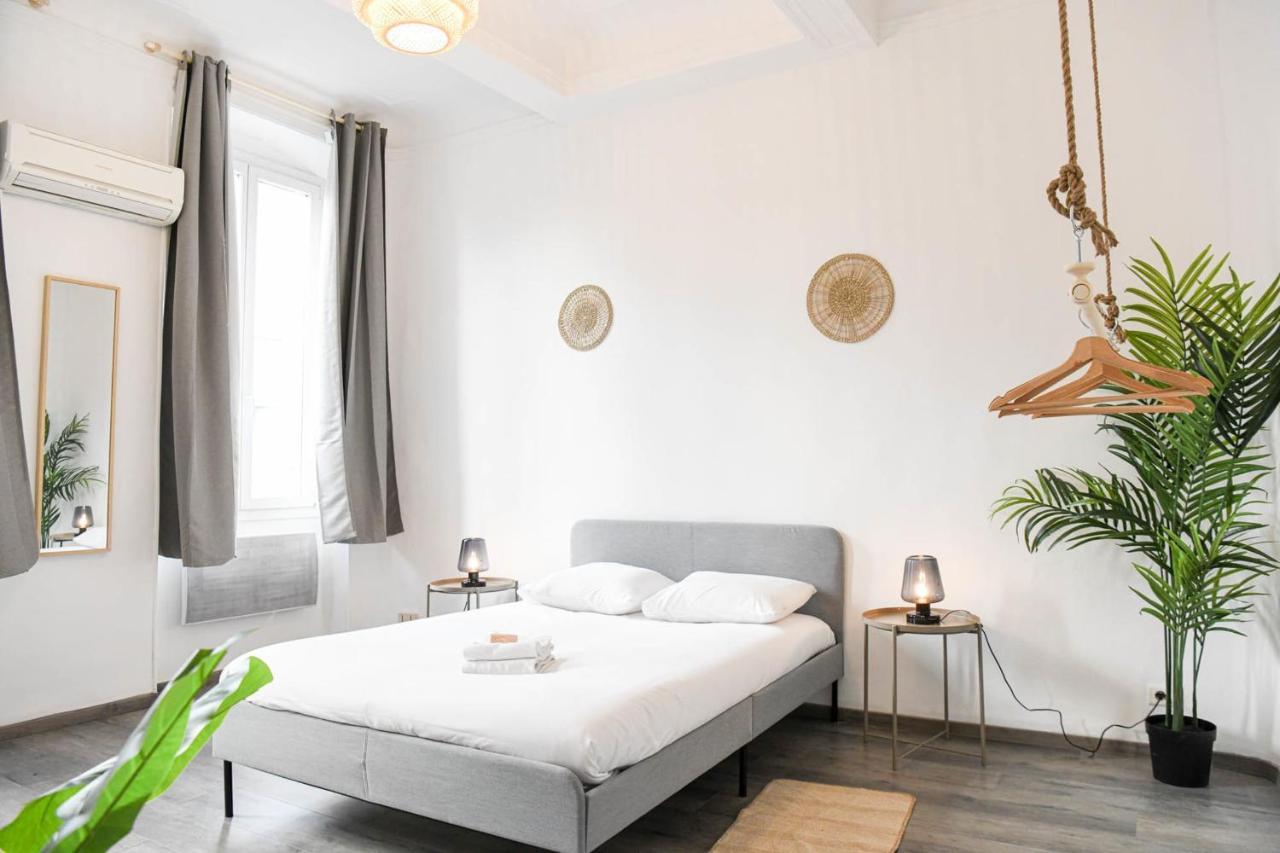 Vieux-port Grand 2 Ch Avec Terrasse Căn hộ