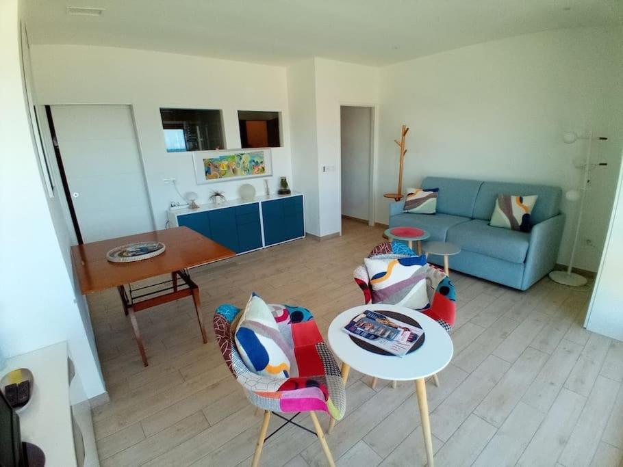 Studio Face A La Au Coeur De La Joliette - Mucem - La Major Apartment Marseilles