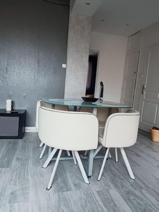 Centre Et Plage F3 Avec Ascenseur Apartment Marseille
