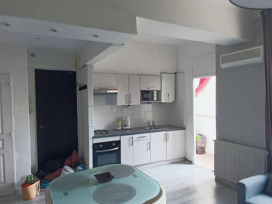 Centre Et Plage F3 Avec Ascenseur Marseille
