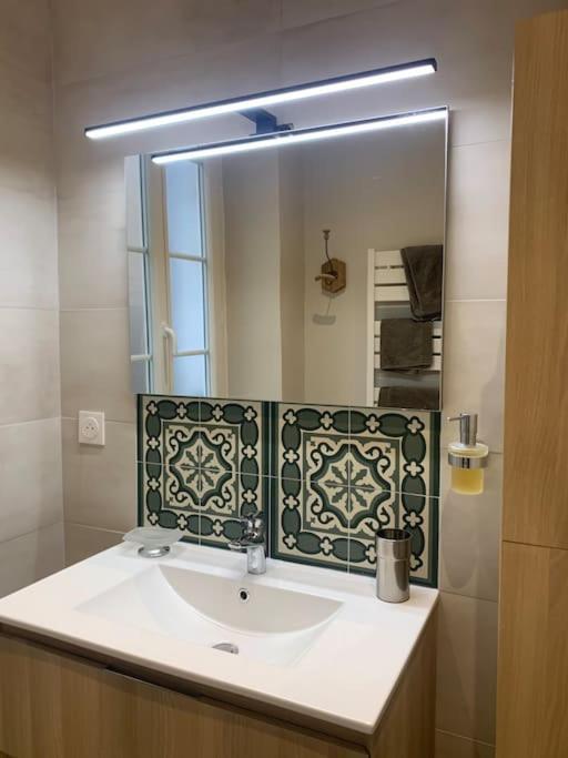 Apartment Cosy Joliette, Central, Climatise, 2 Chambres, Wifi, Garage Marseille