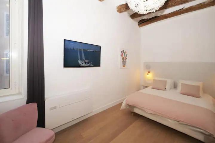 Design Vieux Port Apartment *
