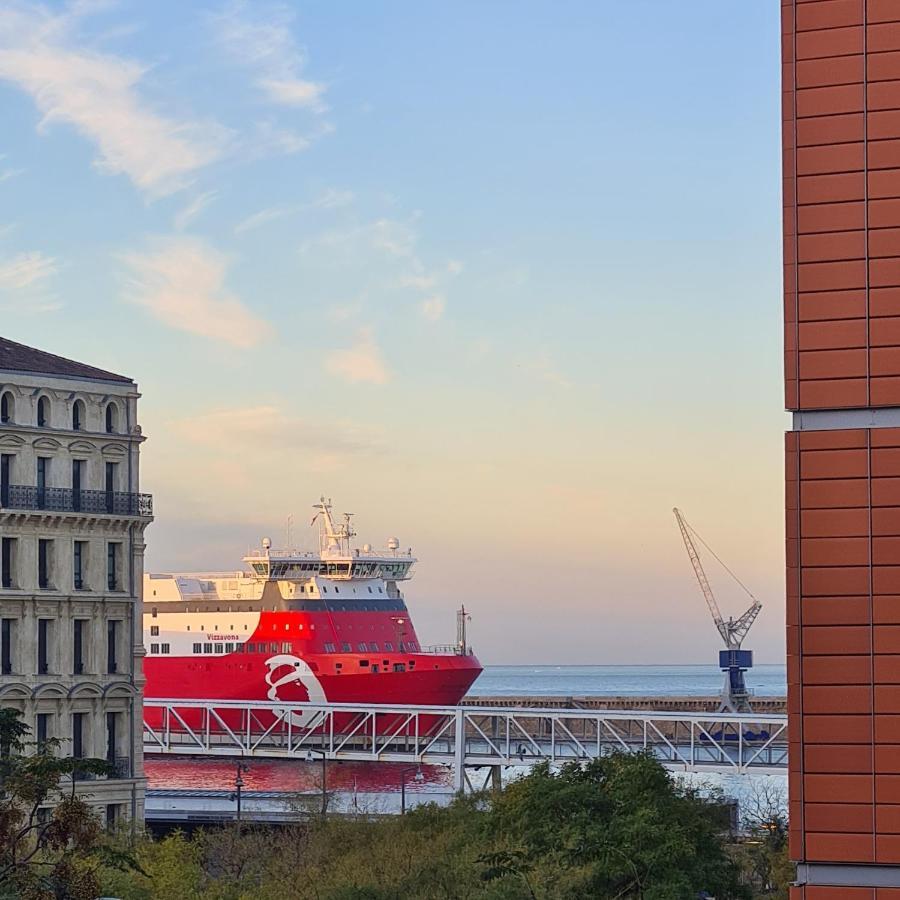 Atelier Place De La Joliette * Marseille