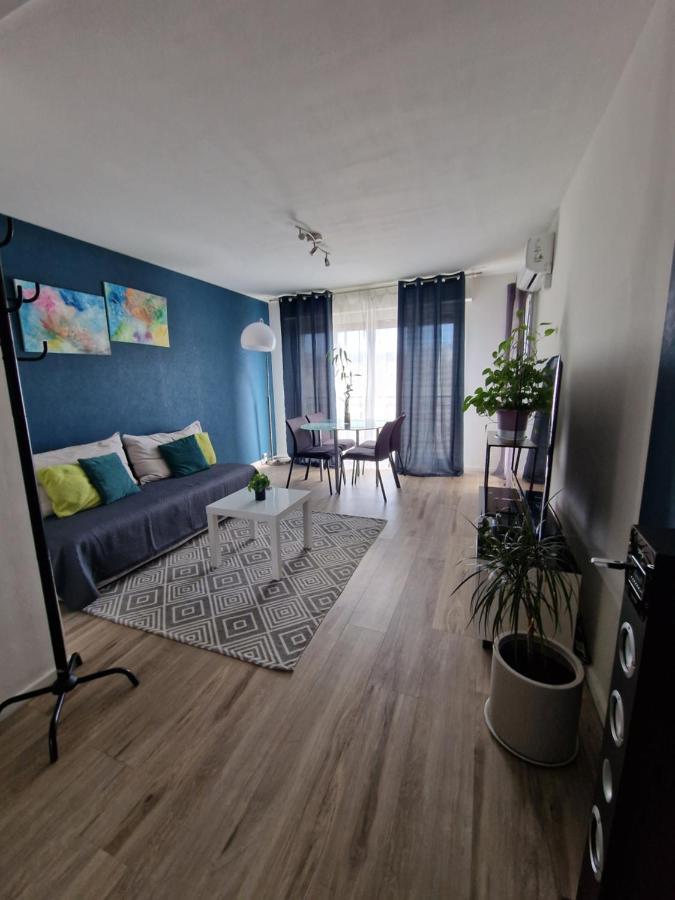 Velodrome Apartment