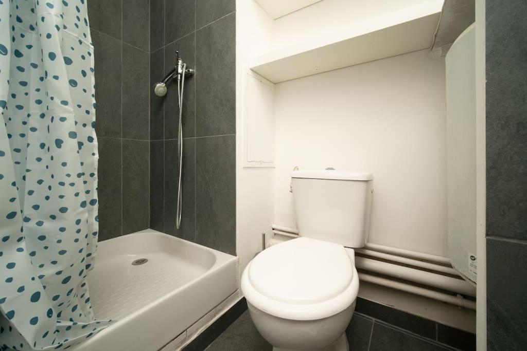 Tout Equipe A Juste Cote Du Tramway Apartment *