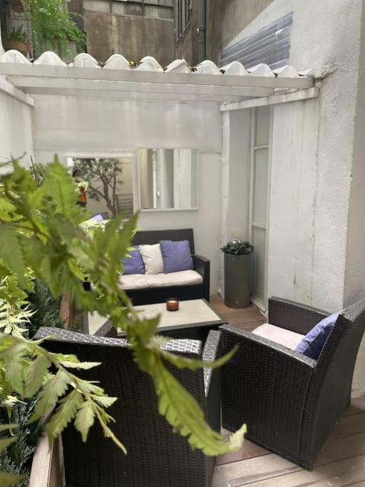 Le Patio - N°13206010120sb * Marselha
