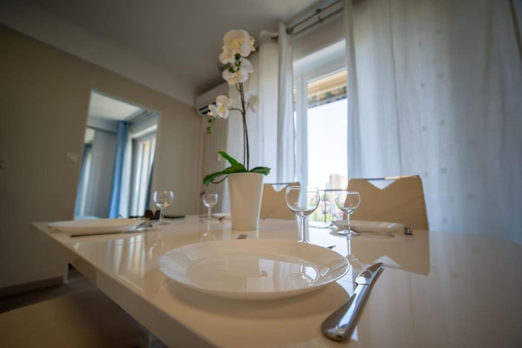 Le Forbin, Cosy Et Climatise Avec Balcon * Marseilles