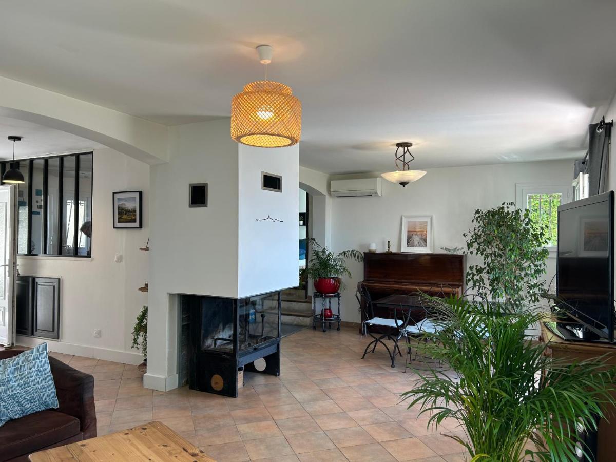 Maison Entierement Climatisee Vue D'exception Et Rade De Avec Piscine 8 Personnes Pousada Marselha
