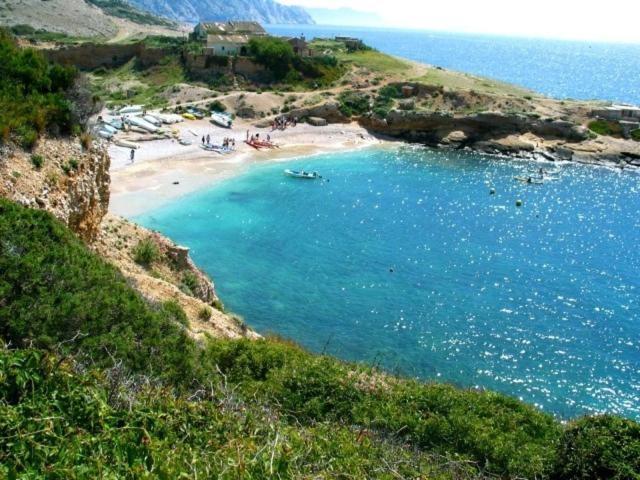 Jaccuzi Entre Mer Et Calanques En Familiale Marseille