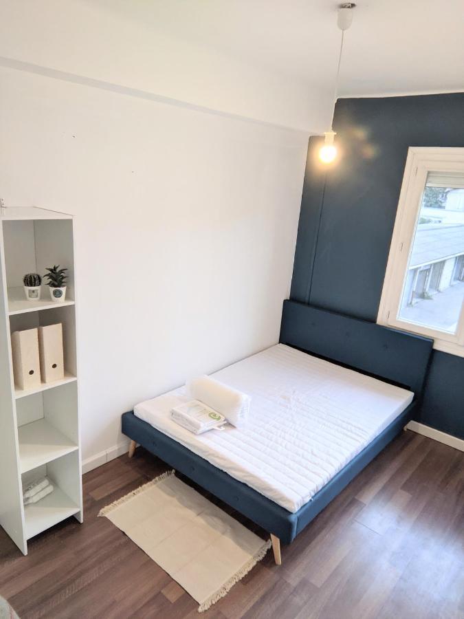 Lovely Bedroom In A Bright & Calm With Terrace Privatunterkunft