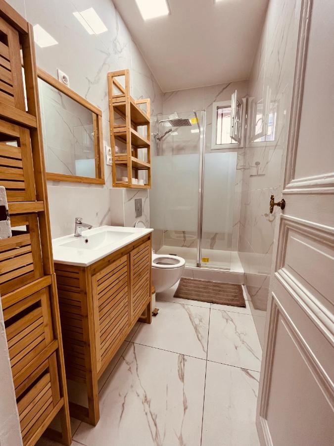 Superbe T4 Appartement Climatise 3 Grandes Chambres *