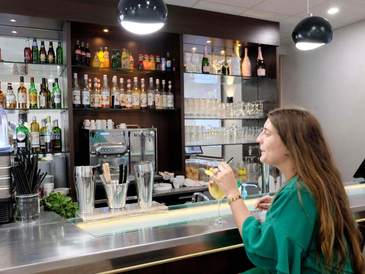 Novotel Est Porte D'aubagne Hotel 4*