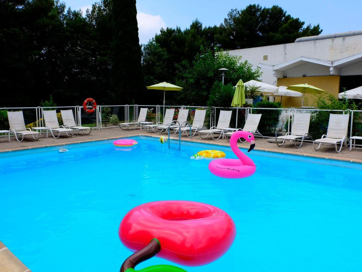 Novotel Est Porte D'aubagne Hotel 4*