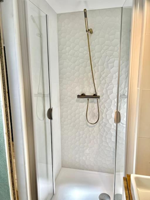 Studio Cosy Sous Les Toits Căn hộ Marseille