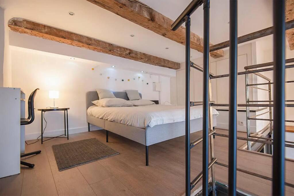 Loft Equipe Au Coeur A Cote Du Vieux Port Appartement Marseilles