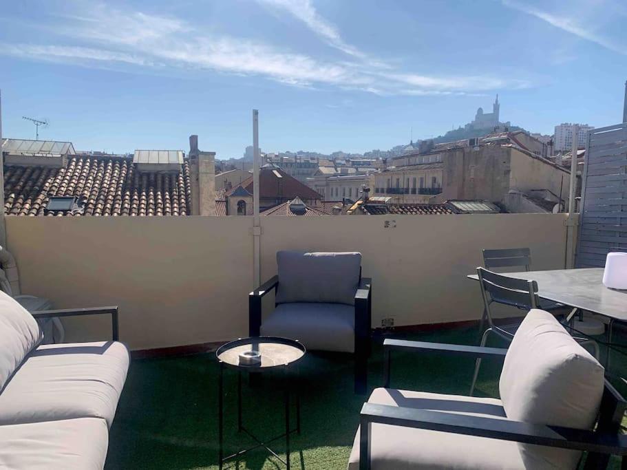 Duplex Avec Terrasse A Deux Pas Du Vieux Port Apartment