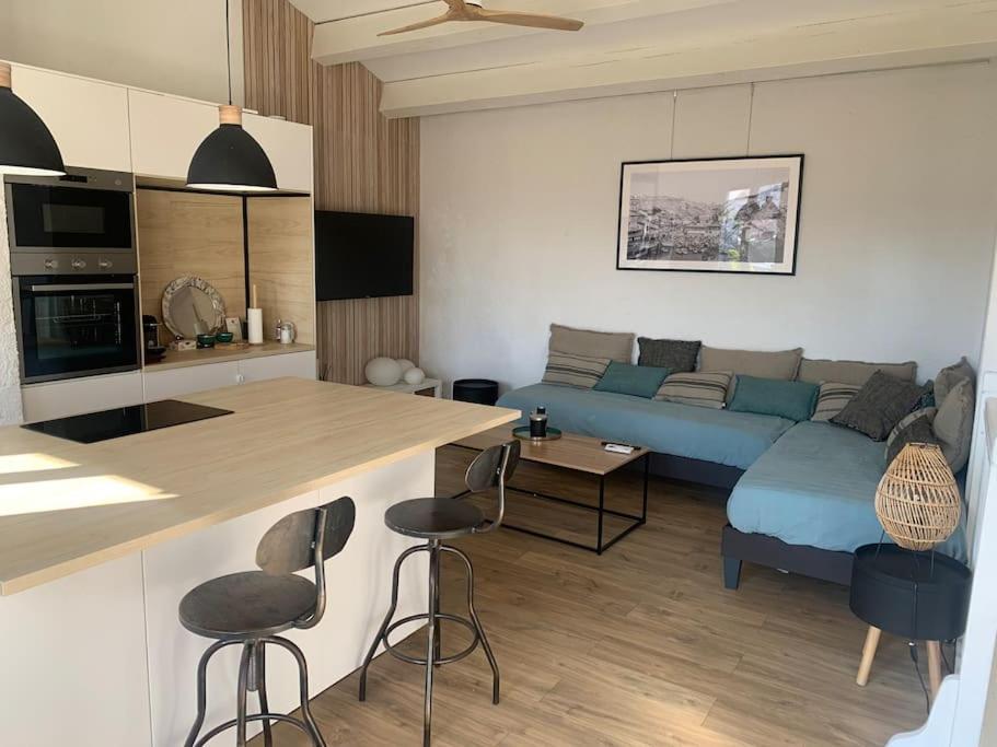 Duplex Avec Terrasse A Deux Pas Du Vieux Port Apartment Marseille
