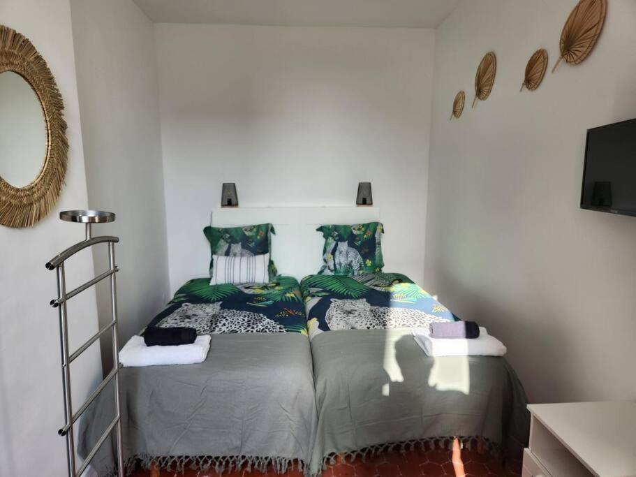 Apartment Le Panier De Papet,central, Proche Plage Catalan,tres Calme,vue Marseille