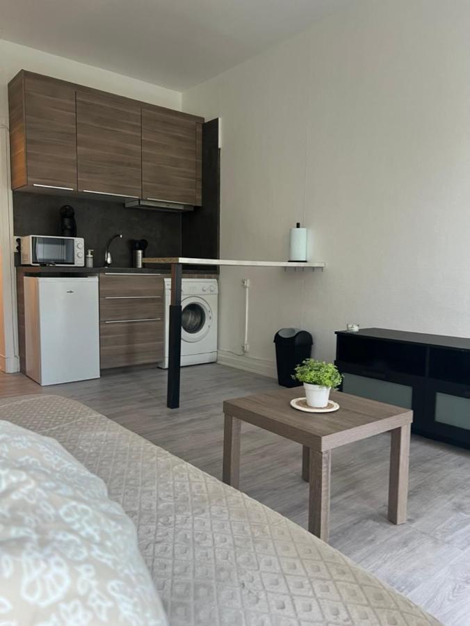 Appartement Studio A 800m Des Plages *
