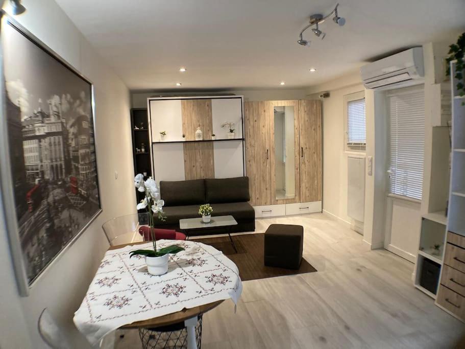 Prado-vieux Port-notre Dame Climatise Apartamento *