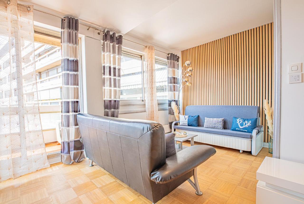Apartment Ideal Couple, Family & Friends - Calme, Lumineux, Balcon - Proche Plages 2km - Velodrome A 10min - Olympique Marina - Climatisation & Parking Prive Marseille