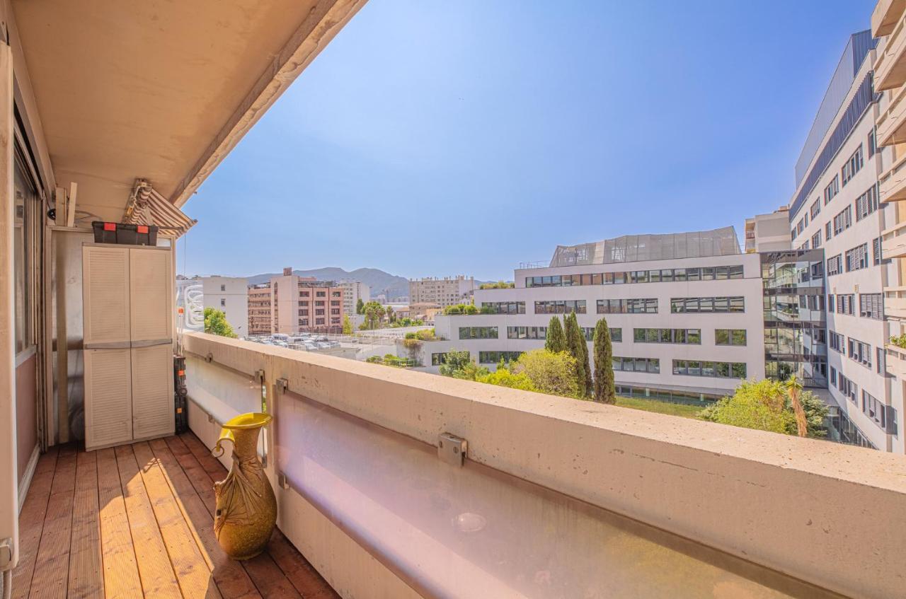 Apartment Ideal Couple, Family & Friends - Calme, Lumineux, Balcon - Proche Plages 2km - Velodrome A 10min - Olympique Marina - Climatisation & Parking Prive Marseille