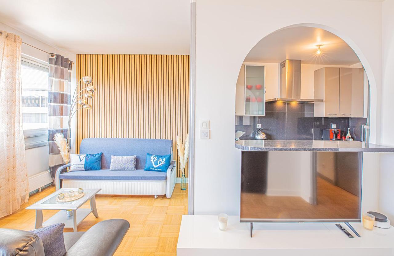 Ideal Couple, Family & Friends - Calme, Lumineux, Balcon - Proche Plages 2km - Velodrome A 10min - Olympique Marina - Climatisation & Parking Prive *