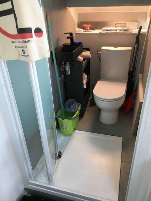 Appartement Flc- Atypical New Air-conditioned Studio, H24 Checks Marseilles