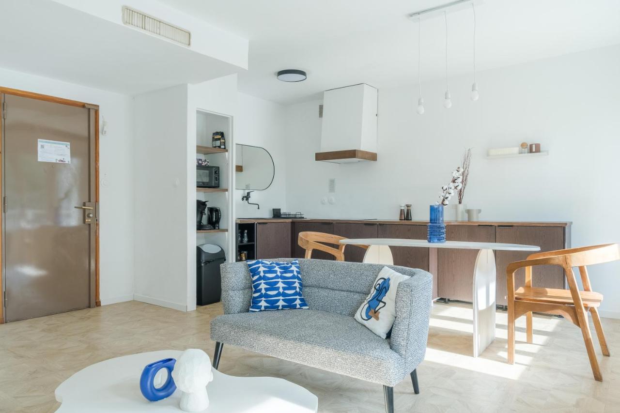 Apartment T2 En Centre - Castelane *