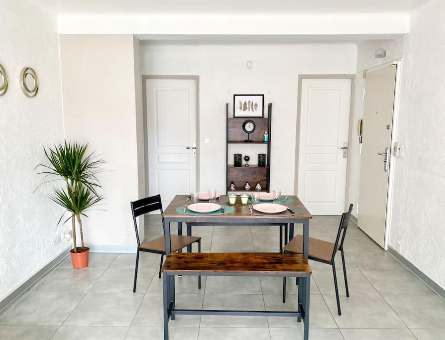 Apartment O Chartreux Wifi & Parking *