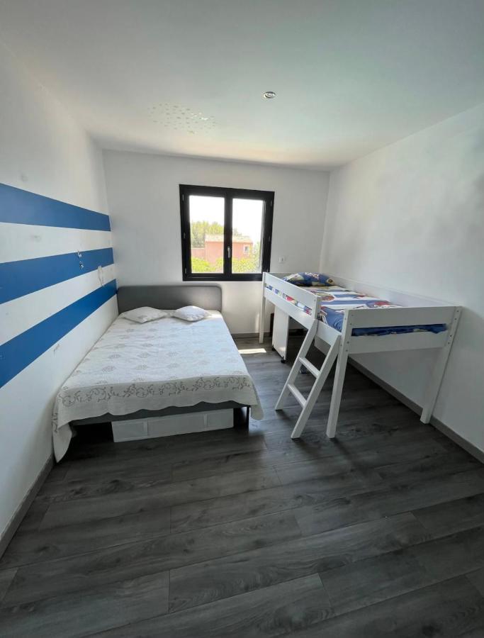Villa Dans Les Hauteurs De *