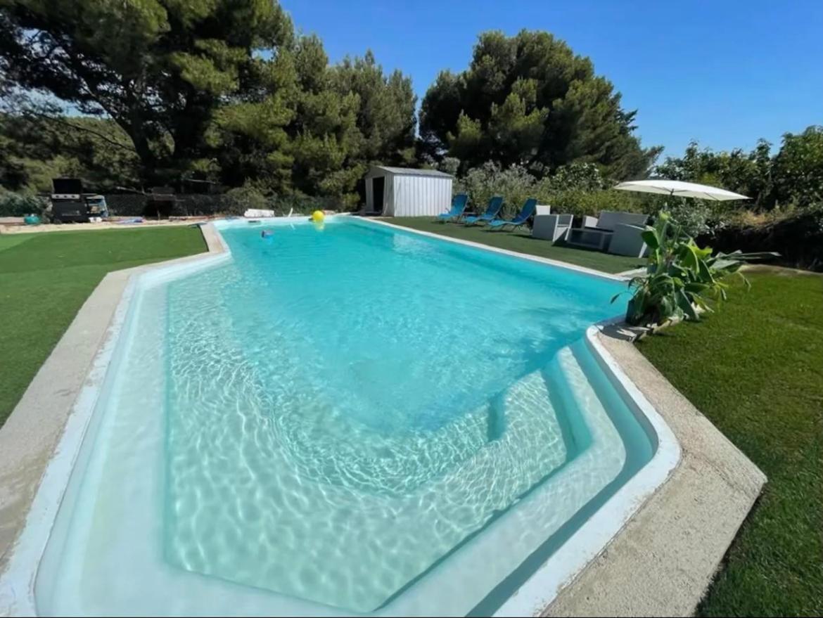 Dans Les Hauteurs De Villa Marseille