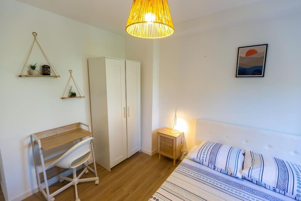 Apartment T5, 4 Chambres, St Charles/joliette Wifi, Terrasse *