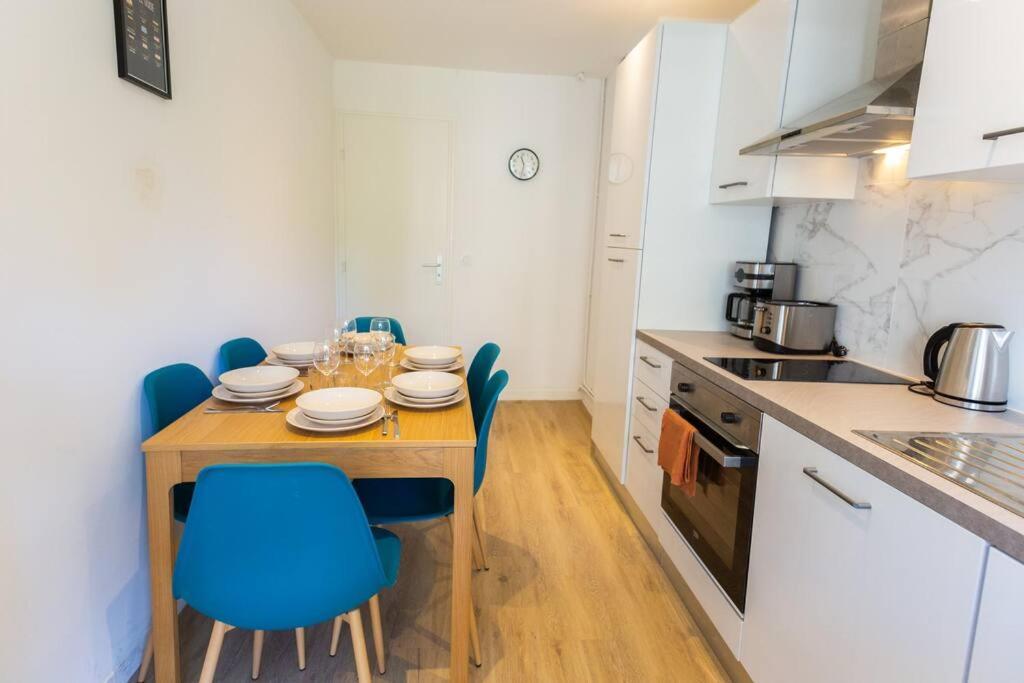 T5, 4 Chambres, St Charles/joliette Wifi, Terrasse Apartment