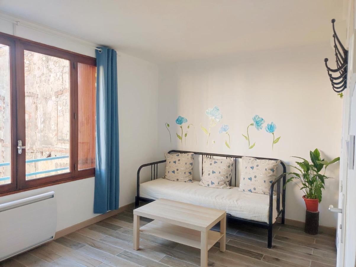 Studio Bleu En Face De La Gare 10mn Au Vieux Port Appartement Marseilles
