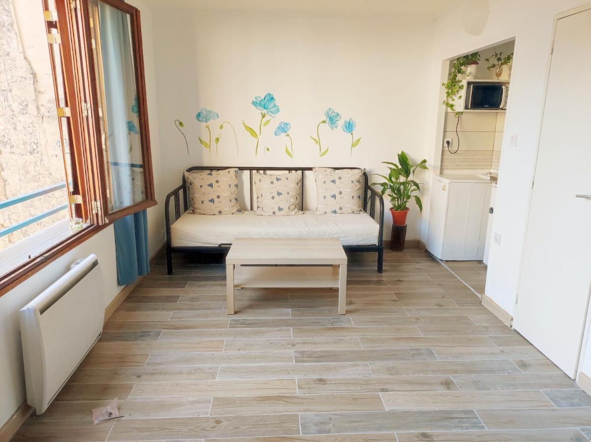 Studio Bleu En Face De La Gare 10mn Au Vieux Port Appartement Marseilles