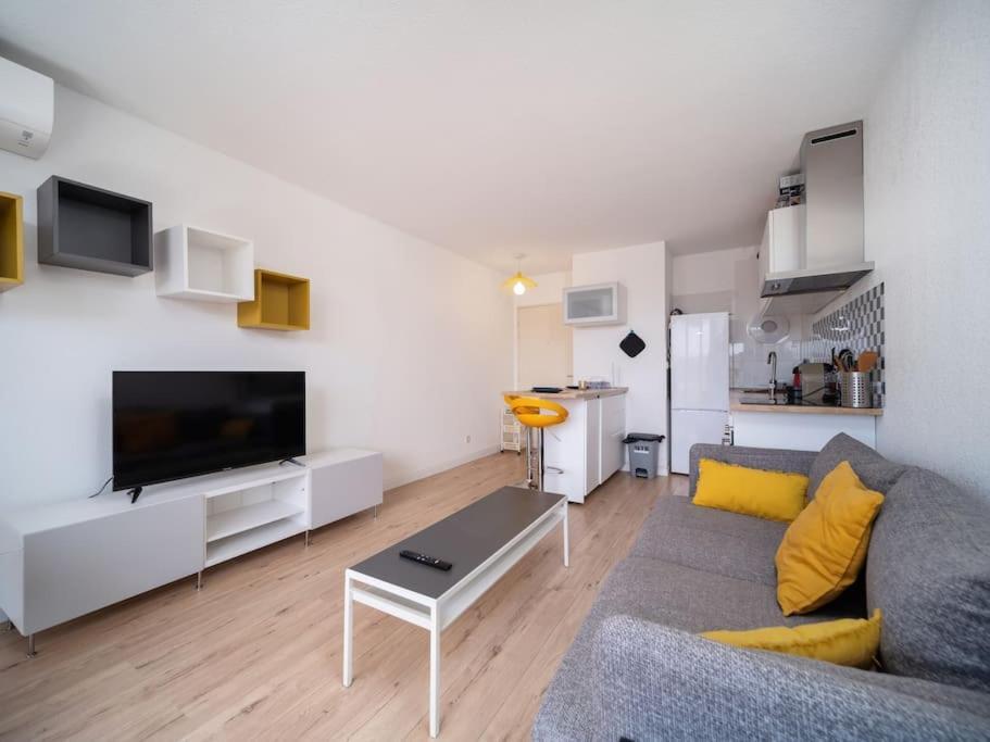 Equipe Climatise Terrasse Hopital De La Timone Appartement *