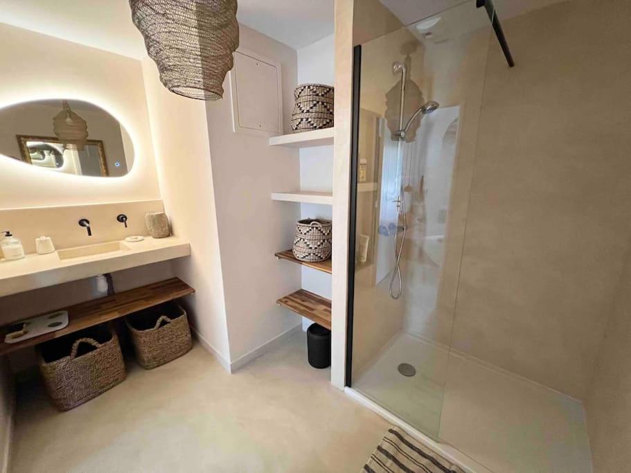 Apartment 3 Bedroom Duplex With Garden Marseille