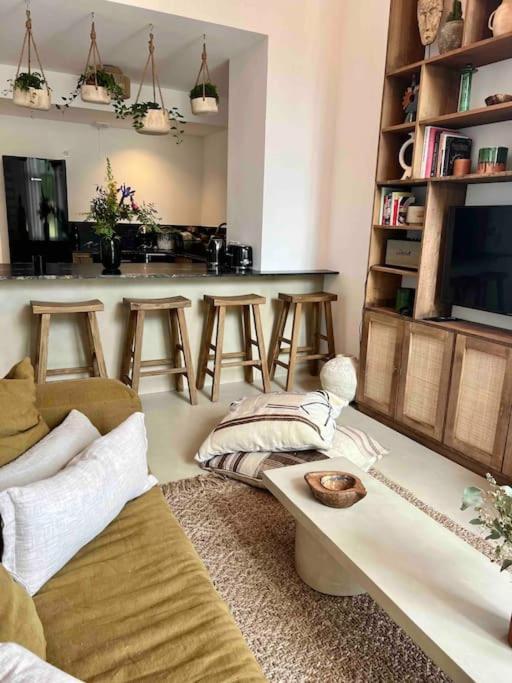 3 Bedroom Duplex With Garden Apartment