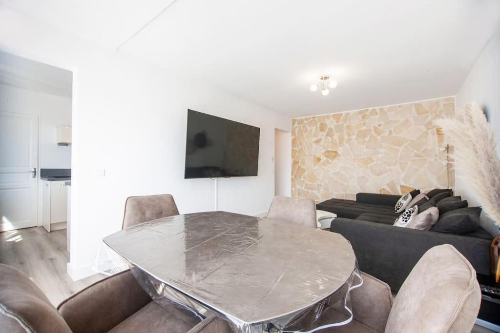 Sablier T4 Parking Dans Securisee Marseille