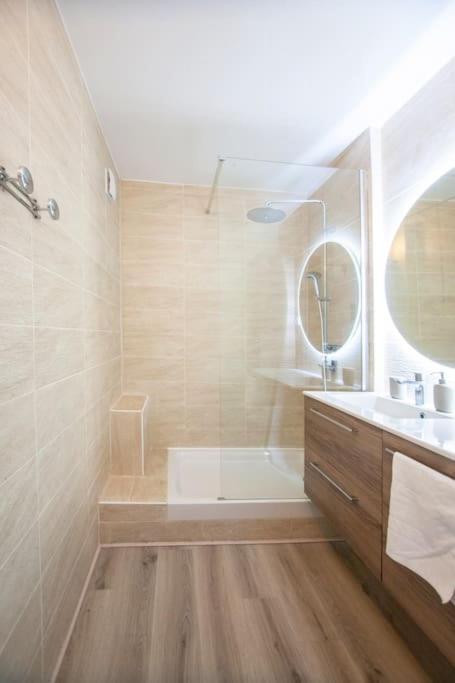 Apartment Sablier T4 Parking Dans Securisee Marseille