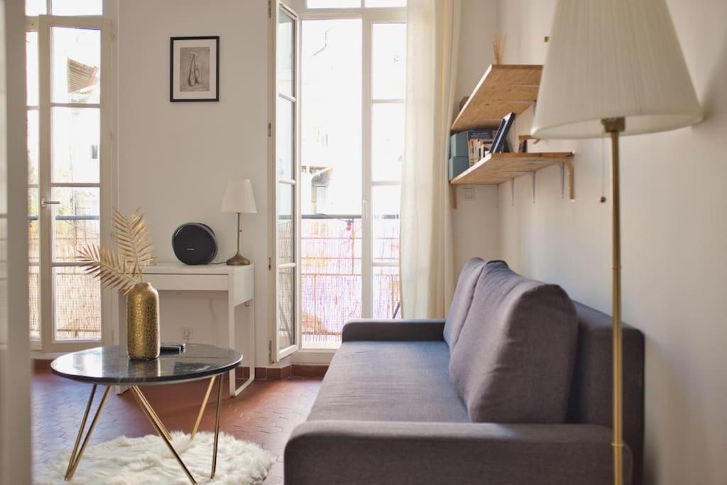 Capucins - T2 Avec Balcon A Noailles, Le Ventre De * Marseille