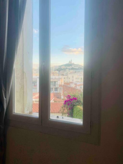 Apartment Studio Paisible, Climatise Avec Vue Notre Dame