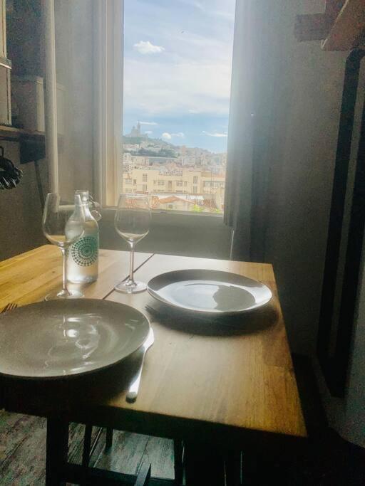 Studio Paisible, Climatise Avec Vue Notre Dame Apartment