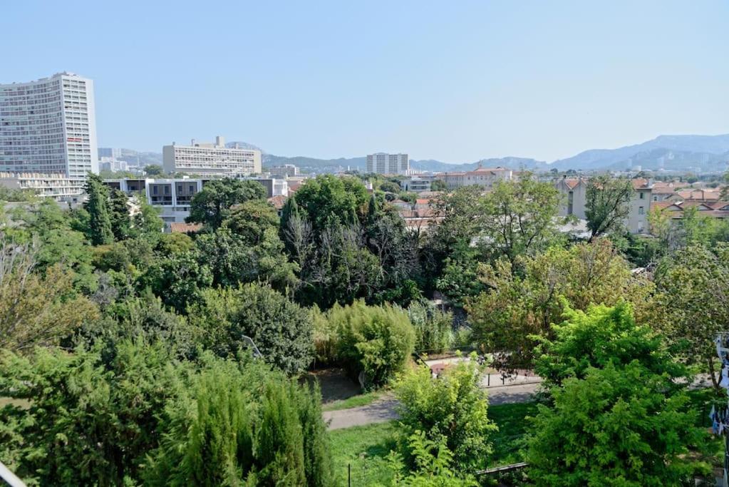 T4 Avec 3 Et Balcon A Mazargues Marseille
